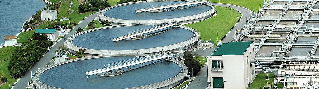Tratamento de Água Calandra de 3 cilindros de 1.700 m de largura.