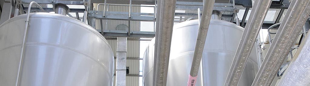 Indústria Alimentícia Capacidade de produção mensal de 5 mil m2 de borracha.